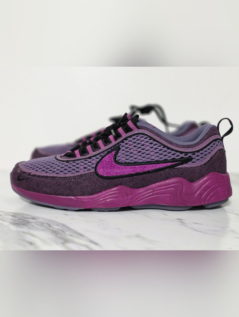 Nike Air Zoom Spiridon Men's Hot Fuchsia Sneaker Size 9.5
